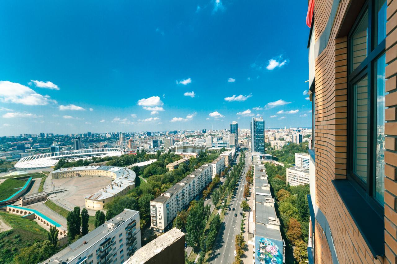 קייב New Building Near Arena City Lesi Ukrainky 7A מראה חיצוני תמונה